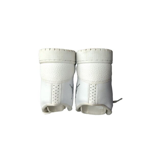 Athletic_Shoes